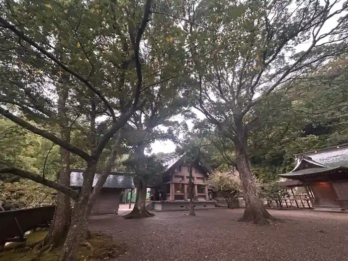 安房神社の建物その他