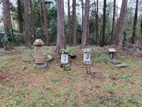 神明神社の末社