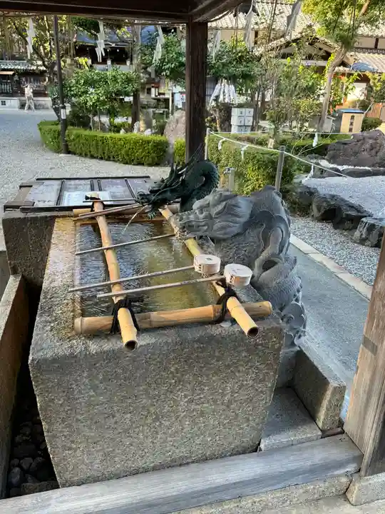 沙沙貴神社の手水舎