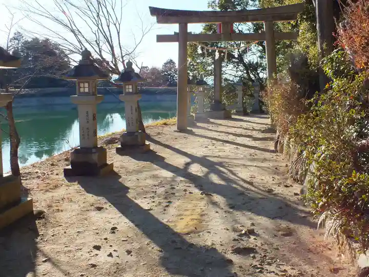 三上神社の鳥居