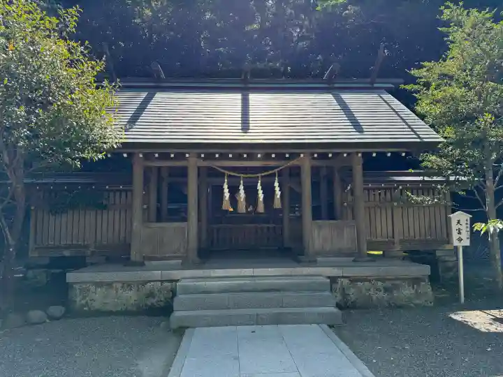安房神社の{uncategorized: "未分類", other: "その他", undefined: "問題あり", building: "その他建物", grave: "お墓", sacred_gate: "鳥居", guardian: "狛犬", statue: "像", buddha: "仏像", history: "歴史", nature: "自然", garden: "庭園", animal: "動物", pagoda: "塔", temizu: "手水舎", mountain_gate: "山門・神門", sanctuary: "本殿・本堂", subordinate: "末社・摂社", art: "芸術", scenery: "景色", jizo: "地蔵", ema: "絵馬", goshuin: "御朱印", omikuji: "おみくじ", items: "授与品その他", amulet: "お守り", goshuincho: "御朱印帳", eats: "食事", festival: "お祭り", votive_dance: "神楽", shichigosan: "七五三参", wedding: "結婚式", experience: "体験その他", initially: "初詣", around: "周辺", anti_infection: "感染症対策"}