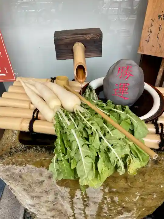 勝運稲荷の{uncategorized: "未分類", other: "その他", undefined: "問題あり", building: "その他建物", grave: "お墓", sacred_gate: "鳥居", guardian: "狛犬", statue: "像", buddha: "仏像", history: "歴史", nature: "自然", garden: "庭園", animal: "動物", pagoda: "塔", temizu: "手水舎", mountain_gate: "山門・神門", sanctuary: "本殿・本堂", subordinate: "末社・摂社", art: "芸術", scenery: "景色", jizo: "地蔵", ema: "絵馬", goshuin: "御朱印", omikuji: "おみくじ", items: "授与品その他", amulet: "お守り", goshuincho: "御朱印帳", eats: "食事", festival: "お祭り", votive_dance: "神楽", shichigosan: "七五三参", wedding: "結婚式", experience: "体験その他", initially: "初詣", around: "周辺", anti_infection: "感染症対策"}