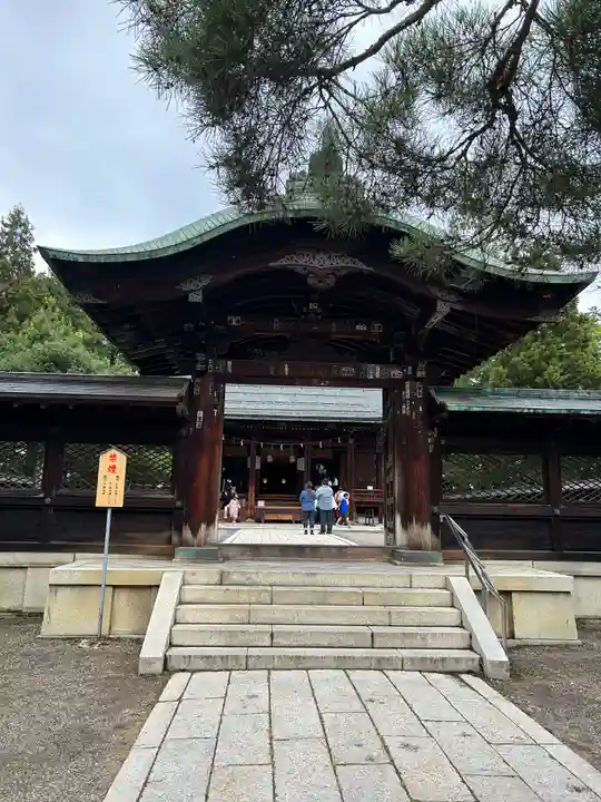 上杉神社の山門・神門