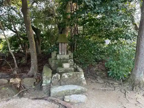 八重垣神社の{uncategorized: "未分類", other: "その他", undefined: "問題あり", building: "その他建物", grave: "お墓", sacred_gate: "鳥居", guardian: "狛犬", statue: "像", buddha: "仏像", history: "歴史", nature: "自然", garden: "庭園", animal: "動物", pagoda: "塔", temizu: "手水舎", mountain_gate: "山門・神門", sanctuary: "本殿・本堂", subordinate: "末社・摂社", art: "芸術", scenery: "景色", jizo: "地蔵", ema: "絵馬", goshuin: "御朱印", omikuji: "おみくじ", items: "授与品その他", amulet: "お守り", goshuincho: "御朱印帳", eats: "食事", festival: "お祭り", votive_dance: "神楽", shichigosan: "七五三参", wedding: "結婚式", experience: "体験その他", initially: "初詣", around: "周辺", anti_infection: "感染症対策"}