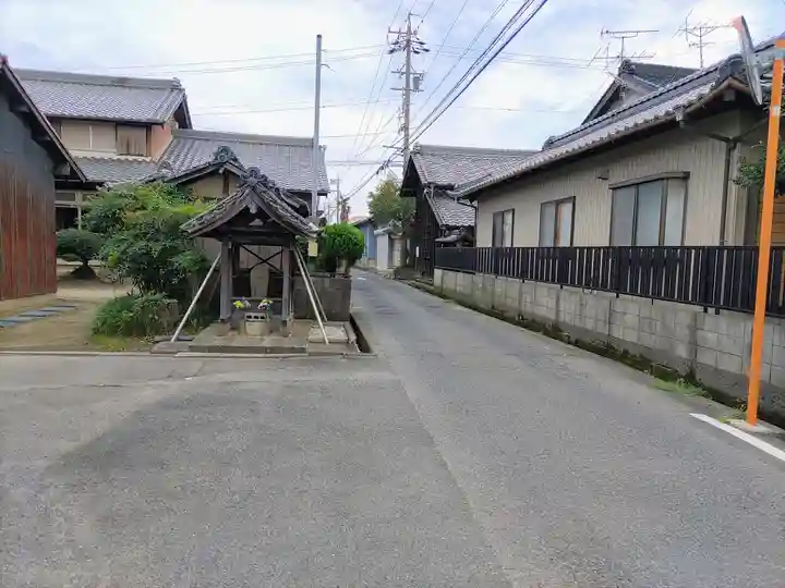 寺山地蔵堂の本殿・本堂
