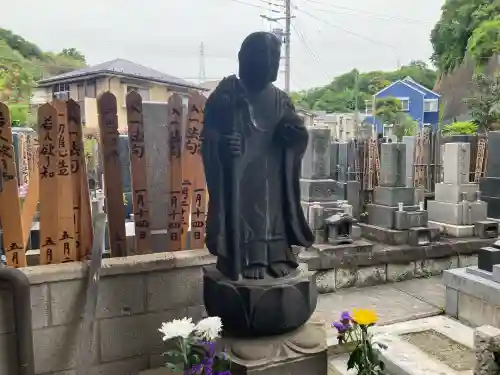 能永寺の{uncategorized: "未分類", other: "その他", undefined: "問題あり", building: "その他建物", grave: "お墓", sacred_gate: "鳥居", guardian: "狛犬", statue: "像", buddha: "仏像", history: "歴史", nature: "自然", garden: "庭園", animal: "動物", pagoda: "塔", temizu: "手水舎", mountain_gate: "山門・神門", sanctuary: "本殿・本堂", subordinate: "末社・摂社", art: "芸術", scenery: "景色", jizo: "地蔵", ema: "絵馬", goshuin: "御朱印", omikuji: "おみくじ", items: "授与品その他", amulet: "お守り", goshuincho: "御朱印帳", eats: "食事", festival: "お祭り", votive_dance: "神楽", shichigosan: "七五三参", wedding: "結婚式", experience: "体験その他", initially: "初詣", around: "周辺", anti_infection: "感染症対策"}