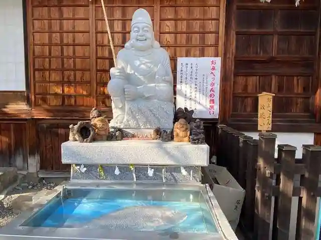 西宮神社の像