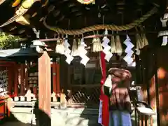満足稲荷神社の本殿