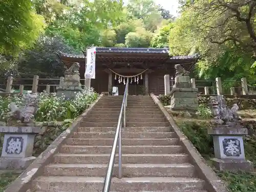 高尾山麓氷川神社の本殿・本堂