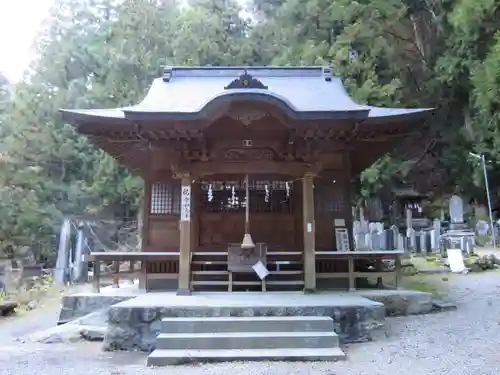 甲斐駒ヶ岳神社の本殿