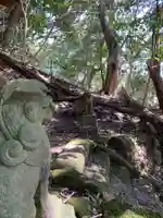 神社(名称不明)の狛犬