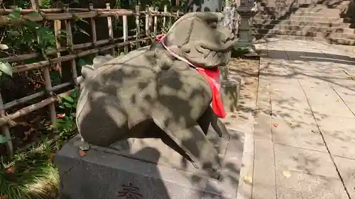 市谷亀岡八幡宮の狛犬