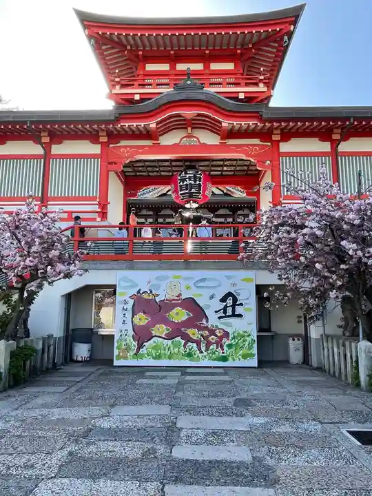 門戸厄神東光寺の山門・神門