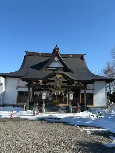 出雲大社新十津川分院の{uncategorized: "未分類", other: "その他", undefined: "問題あり", building: "その他建物", grave: "お墓", sacred_gate: "鳥居", guardian: "狛犬", statue: "像", buddha: "仏像", history: "歴史", nature: "自然", garden: "庭園", animal: "動物", pagoda: "塔", temizu: "手水舎", mountain_gate: "山門・神門", sanctuary: "本殿・本堂", subordinate: "末社・摂社", art: "芸術", scenery: "景色", jizo: "地蔵", ema: "絵馬", goshuin: "御朱印", omikuji: "おみくじ", items: "授与品その他", amulet: "お守り", goshuincho: "御朱印帳", eats: "食事", festival: "お祭り", votive_dance: "神楽", shichigosan: "七五三参", wedding: "結婚式", experience: "体験その他", initially: "初詣", around: "周辺", anti_infection: "感染症対策"}