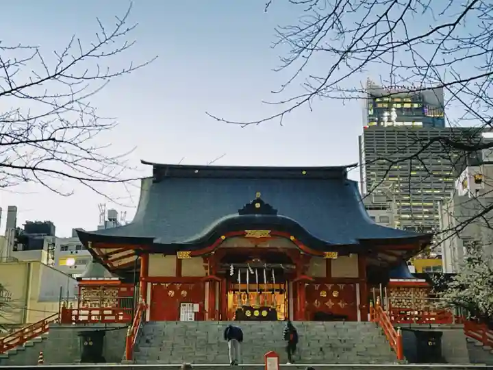 花園神社の本殿・本堂