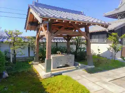 光蓮寺の手水舎