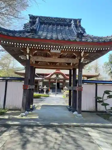 常福寺の山門