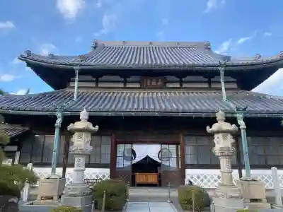 花岳寺の{uncategorized: "未分類", other: "その他", undefined: "問題あり", building: "その他建物", grave: "お墓", sacred_gate: "鳥居", guardian: "狛犬", statue: "像", buddha: "仏像", history: "歴史", nature: "自然", garden: "庭園", animal: "動物", pagoda: "塔", temizu: "手水舎", mountain_gate: "山門・神門", sanctuary: "本殿・本堂", subordinate: "末社・摂社", art: "芸術", scenery: "景色", jizo: "地蔵", ema: "絵馬", goshuin: "御朱印", omikuji: "おみくじ", items: "授与品その他", amulet: "お守り", goshuincho: "御朱印帳", eats: "食事", festival: "お祭り", votive_dance: "神楽", shichigosan: "七五三参", wedding: "結婚式", experience: "体験その他", initially: "初詣", around: "周辺", anti_infection: "感染症対策"}