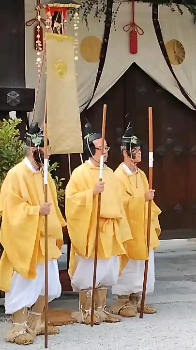 賀茂御祖神社(下鴨神社)の{uncategorized: "未分類", other: "その他", undefined: "問題あり", building: "その他建物", grave: "お墓", sacred_gate: "鳥居", guardian: "狛犬", statue: "像", buddha: "仏像", history: "歴史", nature: "自然", garden: "庭園", animal: "動物", pagoda: "塔", temizu: "手水舎", mountain_gate: "山門・神門", sanctuary: "本殿・本堂", subordinate: "末社・摂社", art: "芸術", scenery: "景色", jizo: "地蔵", ema: "絵馬", goshuin: "御朱印", omikuji: "おみくじ", items: "授与品その他", amulet: "お守り", goshuincho: "御朱印帳", eats: "食事", festival: "お祭り", votive_dance: "神楽", shichigosan: "七五三参", wedding: "結婚式", experience: "体験その他", initially: "初詣", around: "周辺", anti_infection: "感染症対策"}