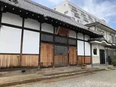 薬王寺の本殿・本堂