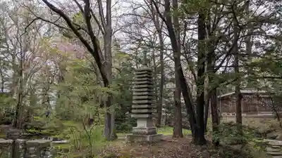 帯廣神社の塔