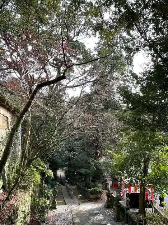 柞原八幡宮の{uncategorized: "未分類", other: "その他", undefined: "問題あり", building: "その他建物", grave: "お墓", sacred_gate: "鳥居", guardian: "狛犬", statue: "像", buddha: "仏像", history: "歴史", nature: "自然", garden: "庭園", animal: "動物", pagoda: "塔", temizu: "手水舎", mountain_gate: "山門・神門", sanctuary: "本殿・本堂", subordinate: "末社・摂社", art: "芸術", scenery: "景色", jizo: "地蔵", ema: "絵馬", goshuin: "御朱印", omikuji: "おみくじ", items: "授与品その他", amulet: "お守り", goshuincho: "御朱印帳", eats: "食事", festival: "お祭り", votive_dance: "神楽", shichigosan: "七五三参", wedding: "結婚式", experience: "体験その他", initially: "初詣", around: "周辺", anti_infection: "感染症対策"}