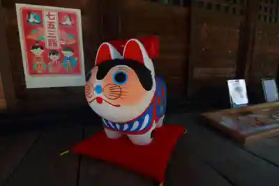 滑川神社 - 仕事と子どもの守り神の狛犬