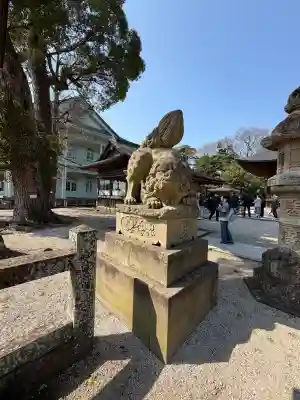 松江神社の{uncategorized: "未分類", other: "その他", undefined: "問題あり", building: "その他建物", grave: "お墓", sacred_gate: "鳥居", guardian: "狛犬", statue: "像", buddha: "仏像", history: "歴史", nature: "自然", garden: "庭園", animal: "動物", pagoda: "塔", temizu: "手水舎", mountain_gate: "山門・神門", sanctuary: "本殿・本堂", subordinate: "末社・摂社", art: "芸術", scenery: "景色", jizo: "地蔵", ema: "絵馬", goshuin: "御朱印", omikuji: "おみくじ", items: "授与品その他", amulet: "お守り", goshuincho: "御朱印帳", eats: "食事", festival: "お祭り", votive_dance: "神楽", shichigosan: "七五三参", wedding: "結婚式", experience: "体験その他", initially: "初詣", around: "周辺", anti_infection: "感染症対策"}