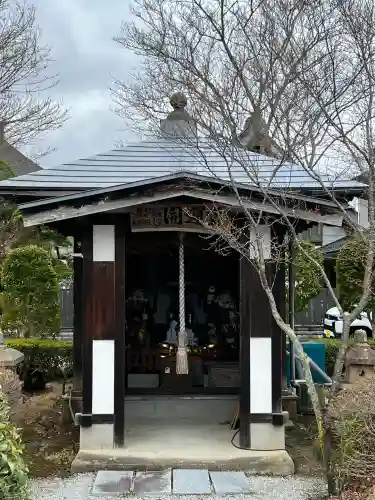 瀧寿山 普門院 観音寺の{uncategorized: "未分類", other: "その他", undefined: "問題あり", building: "その他建物", grave: "お墓", sacred_gate: "鳥居", guardian: "狛犬", statue: "像", buddha: "仏像", history: "歴史", nature: "自然", garden: "庭園", animal: "動物", pagoda: "塔", temizu: "手水舎", mountain_gate: "山門・神門", sanctuary: "本殿・本堂", subordinate: "末社・摂社", art: "芸術", scenery: "景色", jizo: "地蔵", ema: "絵馬", goshuin: "御朱印", omikuji: "おみくじ", items: "授与品その他", amulet: "お守り", goshuincho: "御朱印帳", eats: "食事", festival: "お祭り", votive_dance: "神楽", shichigosan: "七五三参", wedding: "結婚式", experience: "体験その他", initially: "初詣", around: "周辺", anti_infection: "感染症対策"}