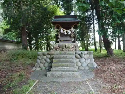 進雄神社の末社・摂社