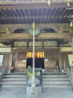 宝戒寺の本殿・本堂