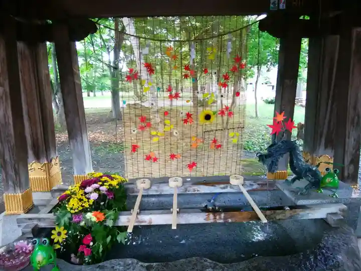 彌彦神社 (伊夜日子神社)の手水舎