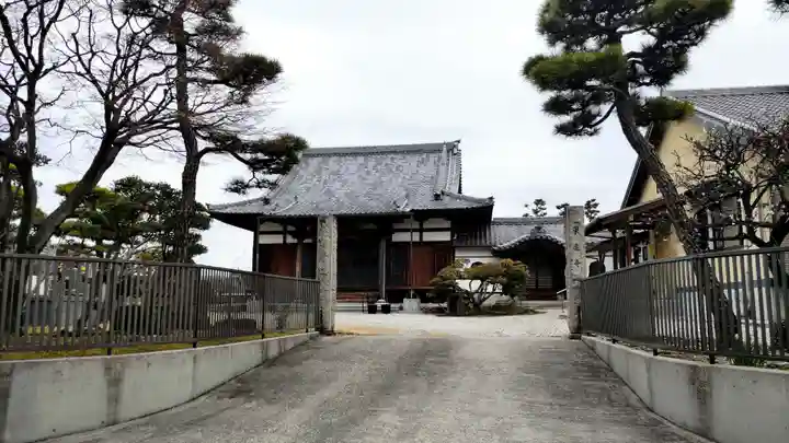 東連寺の山門・神門