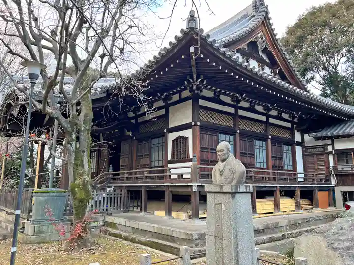 法明寺の本殿・本堂