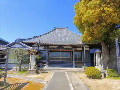 薬師寺の本殿・本堂