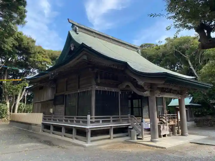 駒形神社の{uncategorized: "未分類", other: "その他", undefined: "問題あり", building: "その他建物", grave: "お墓", sacred_gate: "鳥居", guardian: "狛犬", statue: "像", buddha: "仏像", history: "歴史", nature: "自然", garden: "庭園", animal: "動物", pagoda: "塔", temizu: "手水舎", mountain_gate: "山門・神門", sanctuary: "本殿・本堂", subordinate: "末社・摂社", art: "芸術", scenery: "景色", jizo: "地蔵", ema: "絵馬", goshuin: "御朱印", omikuji: "おみくじ", items: "授与品その他", amulet: "お守り", goshuincho: "御朱印帳", eats: "食事", festival: "お祭り", votive_dance: "神楽", shichigosan: "七五三参", wedding: "結婚式", experience: "体験その他", initially: "初詣", around: "周辺", anti_infection: "感染症対策"}