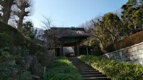 横浜　西方寺の山門