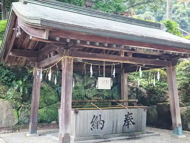 和霊神社の手水舎