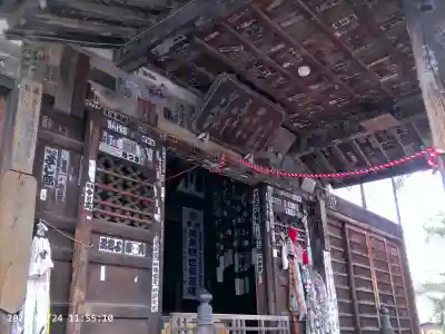 観音寺の{uncategorized: "未分類", other: "その他", undefined: "問題あり", building: "その他建物", grave: "お墓", sacred_gate: "鳥居", guardian: "狛犬", statue: "像", buddha: "仏像", history: "歴史", nature: "自然", garden: "庭園", animal: "動物", pagoda: "塔", temizu: "手水舎", mountain_gate: "山門・神門", sanctuary: "本殿・本堂", subordinate: "末社・摂社", art: "芸術", scenery: "景色", jizo: "地蔵", ema: "絵馬", goshuin: "御朱印", omikuji: "おみくじ", items: "授与品その他", amulet: "お守り", goshuincho: "御朱印帳", eats: "食事", festival: "お祭り", votive_dance: "神楽", shichigosan: "七五三参", wedding: "結婚式", experience: "体験その他", initially: "初詣", around: "周辺", anti_infection: "感染症対策"}