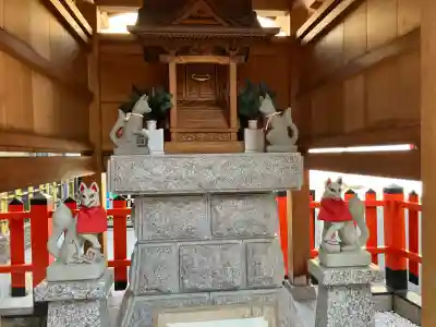 豊稔稲荷神社の{uncategorized: "未分類", other: "その他", undefined: "問題あり", building: "その他建物", grave: "お墓", sacred_gate: "鳥居", guardian: "狛犬", statue: "像", buddha: "仏像", history: "歴史", nature: "自然", garden: "庭園", animal: "動物", pagoda: "塔", temizu: "手水舎", mountain_gate: "山門・神門", sanctuary: "本殿・本堂", subordinate: "末社・摂社", art: "芸術", scenery: "景色", jizo: "地蔵", ema: "絵馬", goshuin: "御朱印", omikuji: "おみくじ", items: "授与品その他", amulet: "お守り", goshuincho: "御朱印帳", eats: "食事", festival: "お祭り", votive_dance: "神楽", shichigosan: "七五三参", wedding: "結婚式", experience: "体験その他", initially: "初詣", around: "周辺", anti_infection: "感染症対策"}
