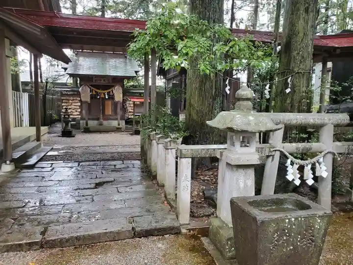 黒磯神社の末社・摂社