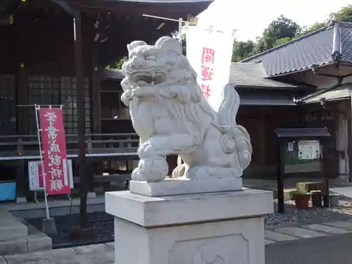 八街神社の狛犬
