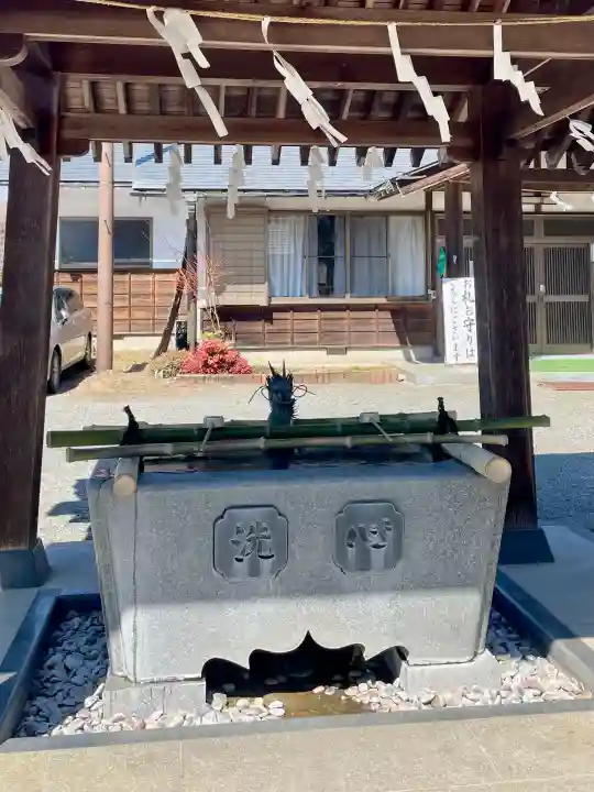 大間々神明宮の{uncategorized: "未分類", other: "その他", undefined: "問題あり", building: "その他建物", grave: "お墓", sacred_gate: "鳥居", guardian: "狛犬", statue: "像", buddha: "仏像", history: "歴史", nature: "自然", garden: "庭園", animal: "動物", pagoda: "塔", temizu: "手水舎", mountain_gate: "山門・神門", sanctuary: "本殿・本堂", subordinate: "末社・摂社", art: "芸術", scenery: "景色", jizo: "地蔵", ema: "絵馬", goshuin: "御朱印", omikuji: "おみくじ", items: "授与品その他", amulet: "お守り", goshuincho: "御朱印帳", eats: "食事", festival: "お祭り", votive_dance: "神楽", shichigosan: "七五三参", wedding: "結婚式", experience: "体験その他", initially: "初詣", around: "周辺", anti_infection: "感染症対策"}