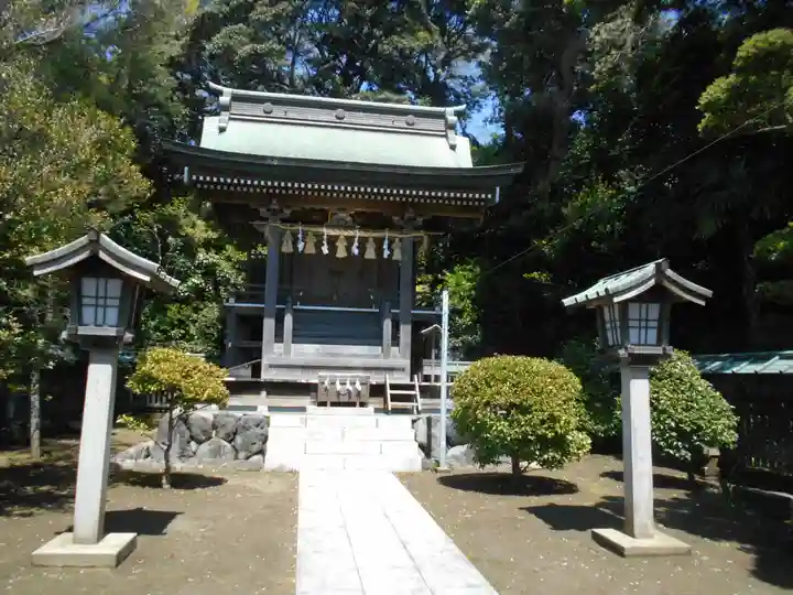 片瀬諏訪神社の本殿・本堂
