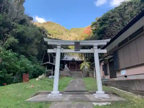 八幡神社の鳥居