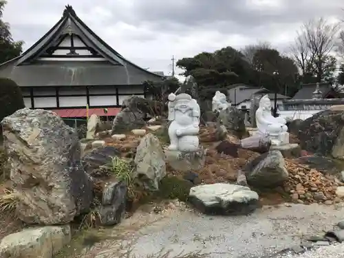 長泉寺の像