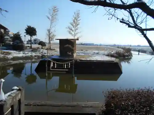 石上神社の本殿