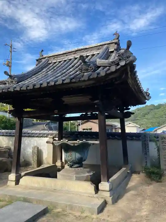 西国寺の手水舎