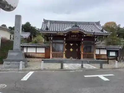 小松寺の本殿・本堂