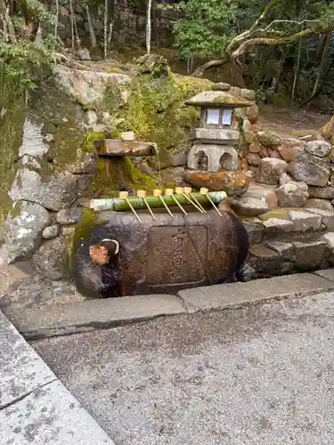 石上神宮の手水舎